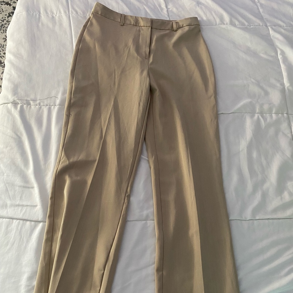 jaclyn smith khakis comfortable cute tan size 6